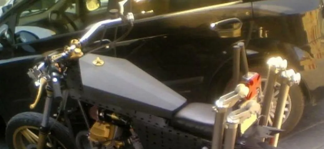 Foto del giorno: Cafe Racer?