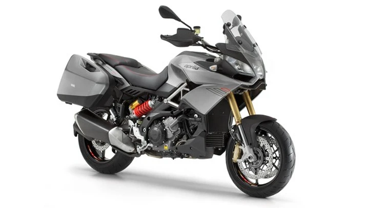 Aprilia e Moto Guzzi: assicurazione gratis per California 1400, tasso zero per Caponord 1200