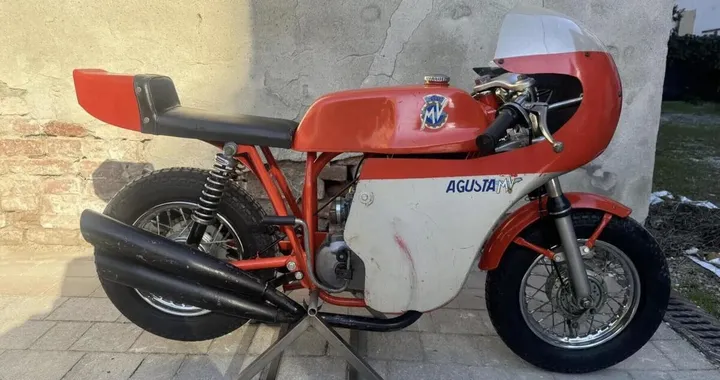 All'asta la mini MV Agusta ispirata alla 500 GP di Phil Read