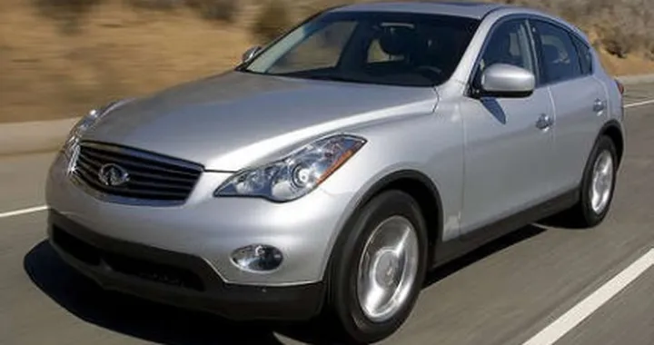Infiniti EX 35: le impressioni di guida di auto, motor und sport