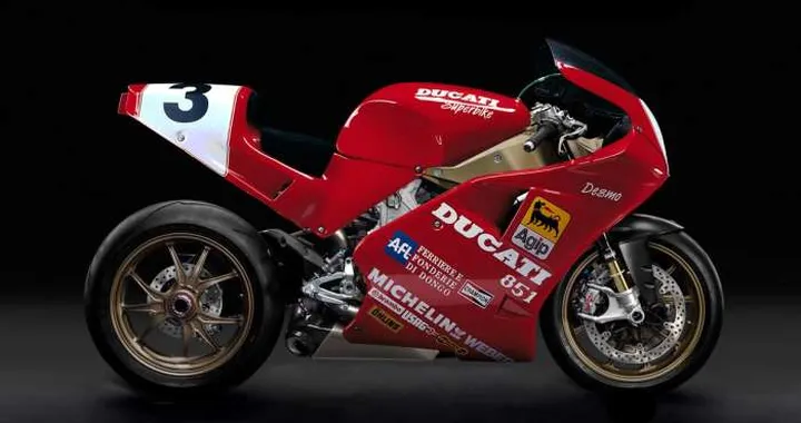 Ducati 851 Superleggera: un rendering nostalgico