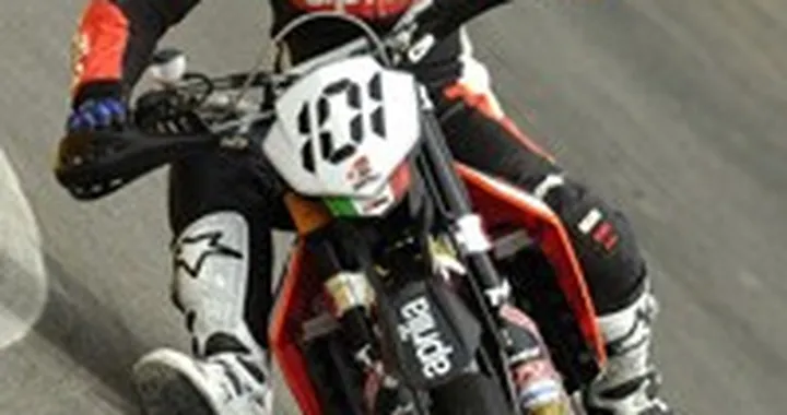 Aprilia vince il Mondiale Supermoto S2