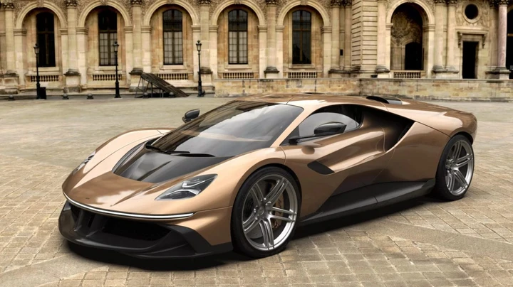 Nuova supercar V12 analogica: guanto di sfida all'elettrificazione