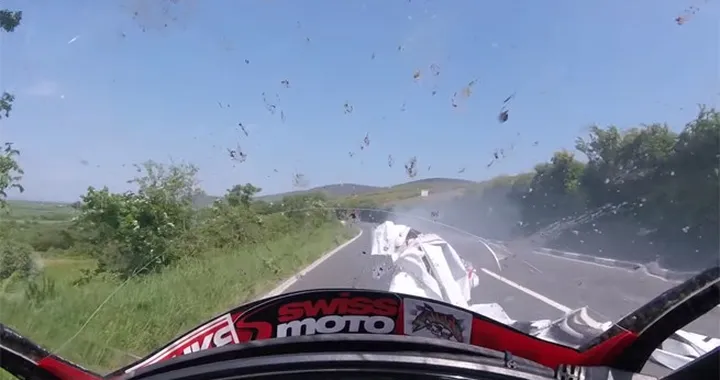 TT 2016: tragedia sfiorata nella Superstock [Video]