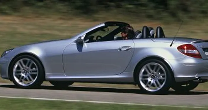 Mercedes - uno Sport Pack anche per la SLK