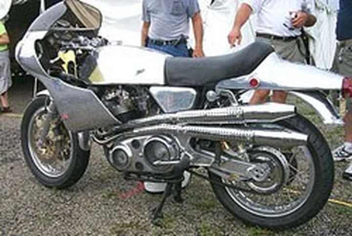 Norton Commando in alluminio