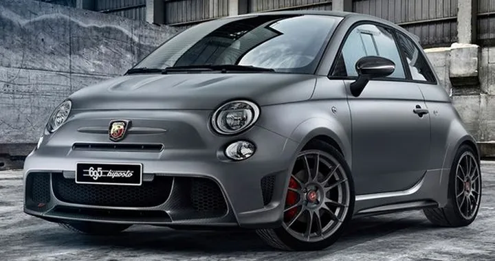 Abarth 695 Biposto: la compatta estrema in video