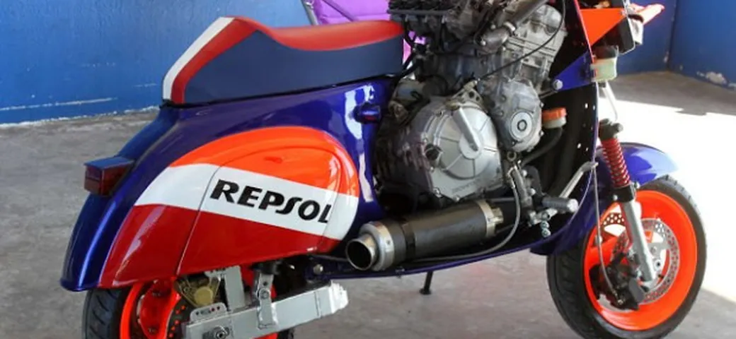 Vespa Repsol CBR