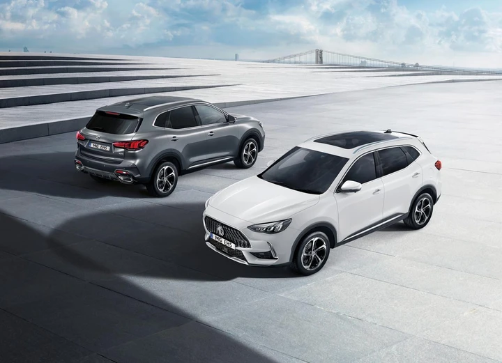 MG HS e MG EHS: i due C-SUV si aggiornano con l’ultimo restyling [FOTO]
