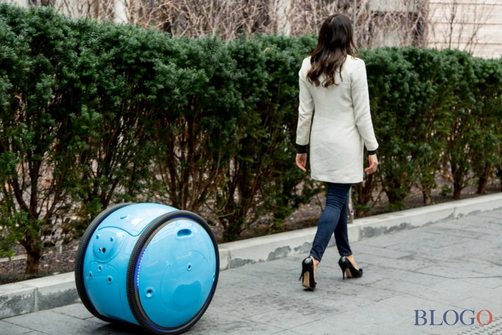 Piaggio Gita: il trolley a guida autonoma [Video]