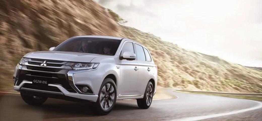 Arriva il restyling del Mitsubishi Outlander PHEV