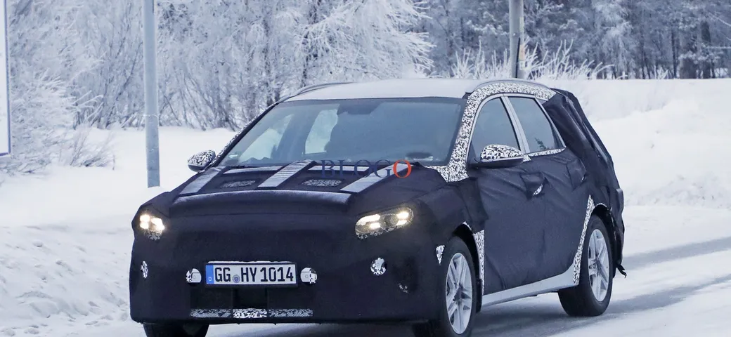 Kia Ceed Sportswagon PHEV: foto spia della versione ibrida plug-in