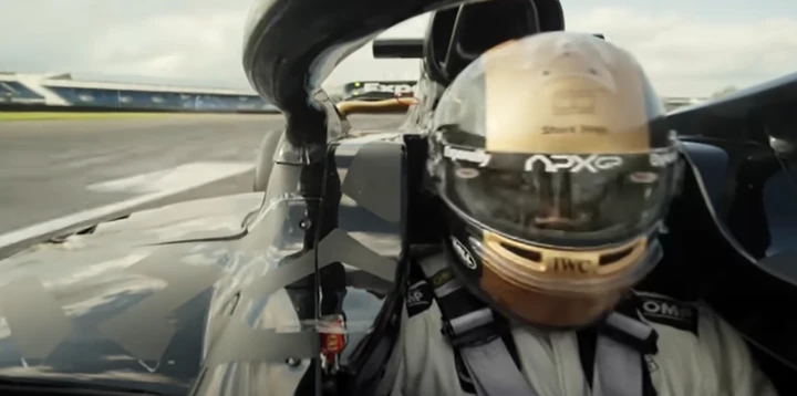 Brad Pitt torna in pista nel film F1 di Joseph Kosinski