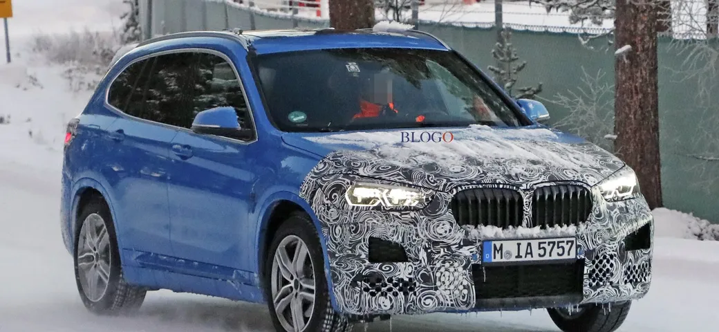 BMW X1: foto spia del restyling