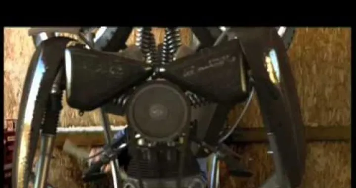 Video: Steve Twist e la Norton Commando Transformers