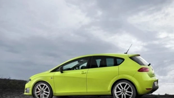Seat Leon Cupra R: informazioni per il mercato italiano