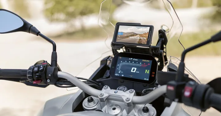 BMW Motorrad ConnectedRide Navigator: debutta il nuovo navigatore per moto [FOTO]