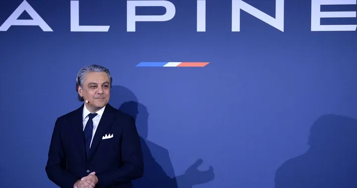 "La classe media si è indebolita troppo", le difficoltà dell'auto in UE secondo il CEO di Renault