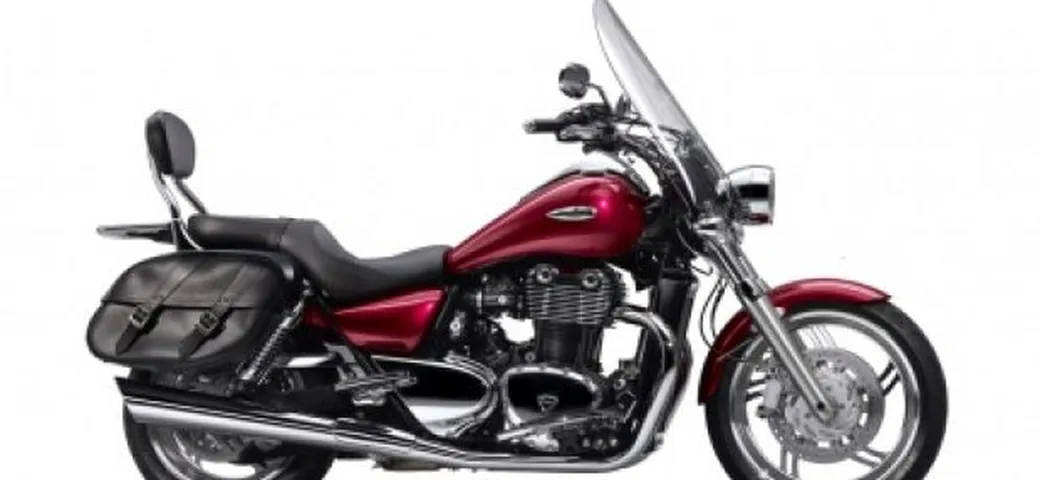 Triumph presenta la soft touring Thunderbird SE