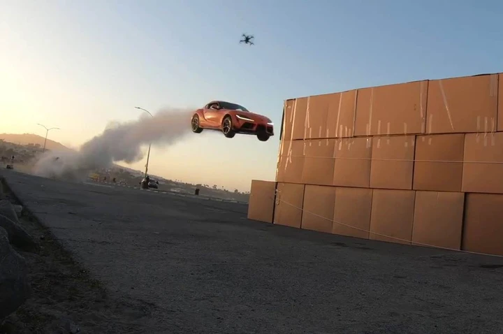 Toyota Supra: come è stata realizzata l'epica acrobazia dello spot [Video]