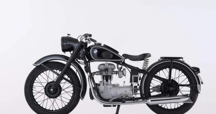 BMW Motorrad compie 90 anni