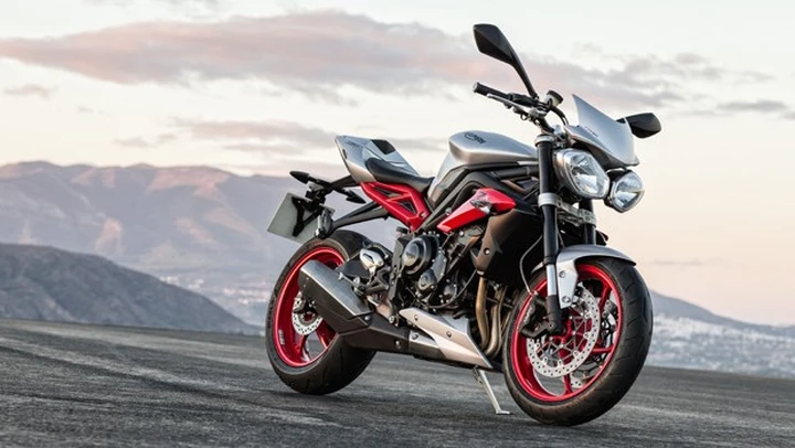 Triumph Street Triple RX 2015 [Foto e Video]