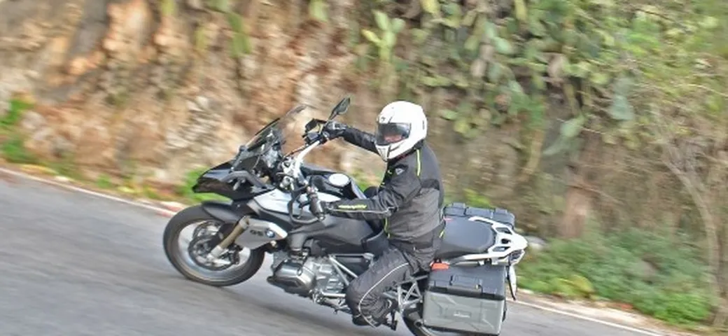 BMW R 1200 GS MY 2015: il nostro test su strada